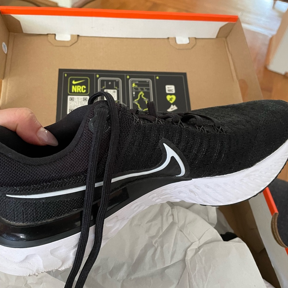 Nike react infinity run fk 2 8.5 black and white